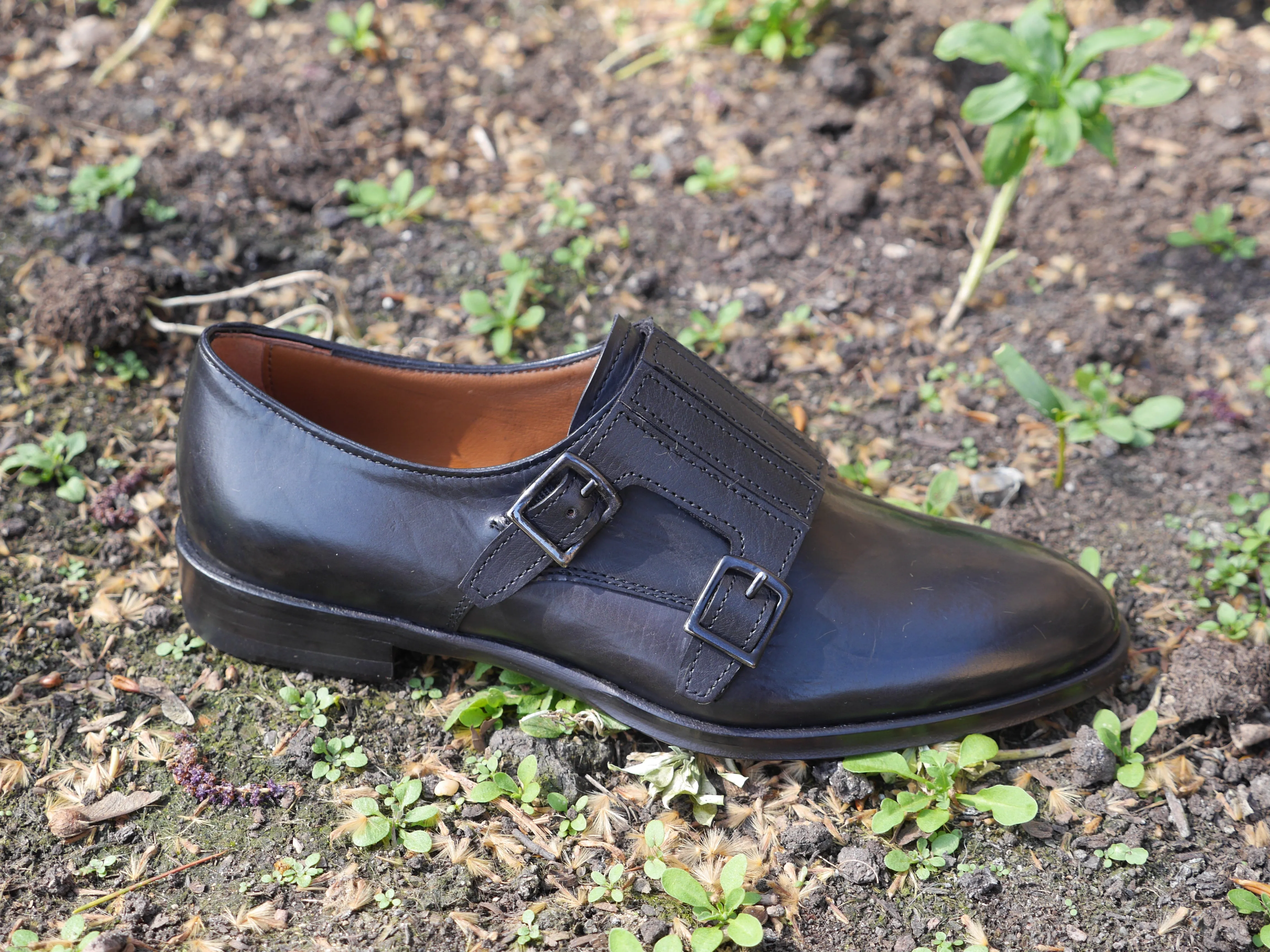 D257 - Black Leather Double Monk