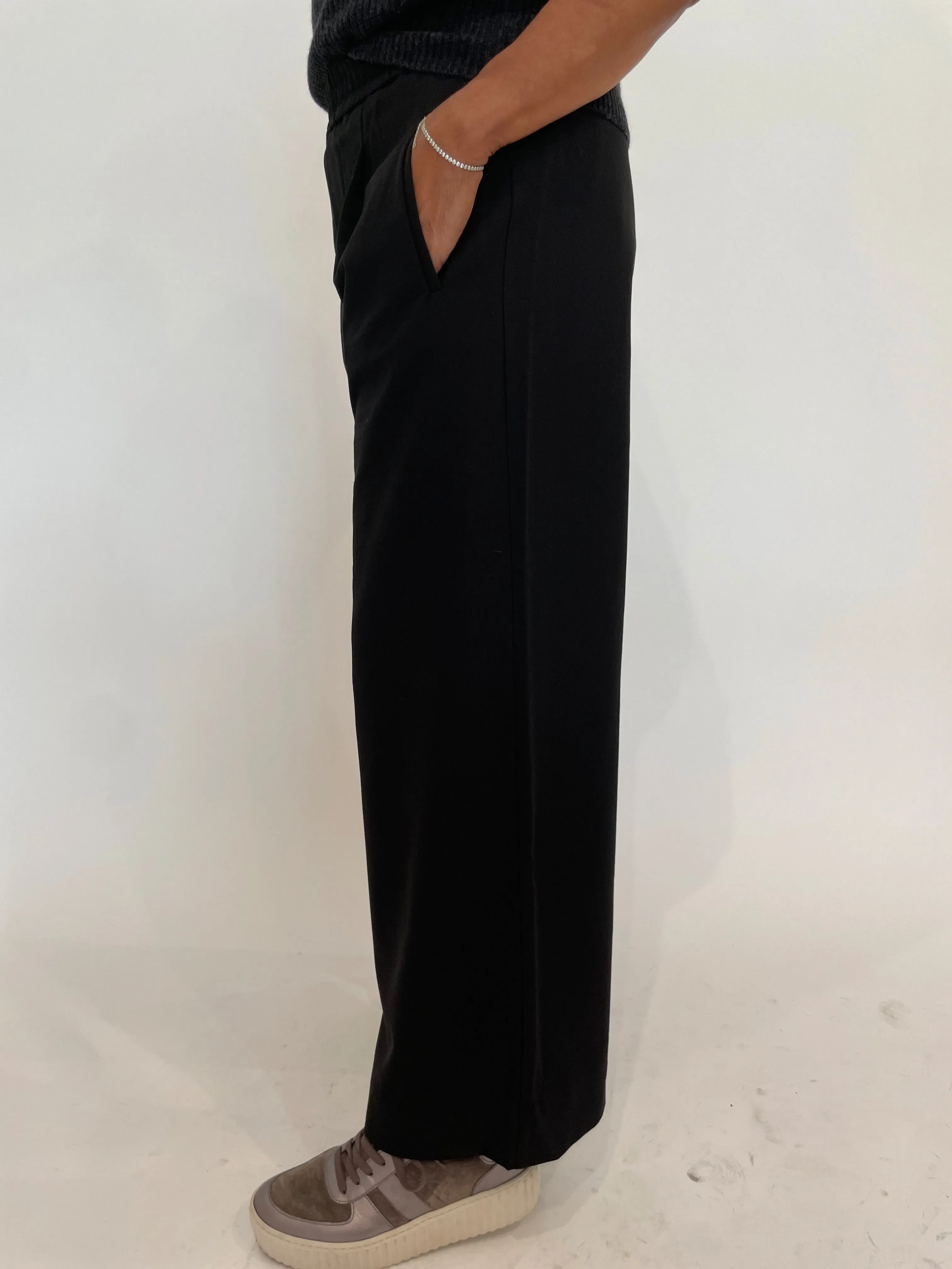 Wide Leg Pull-On Pants - Black