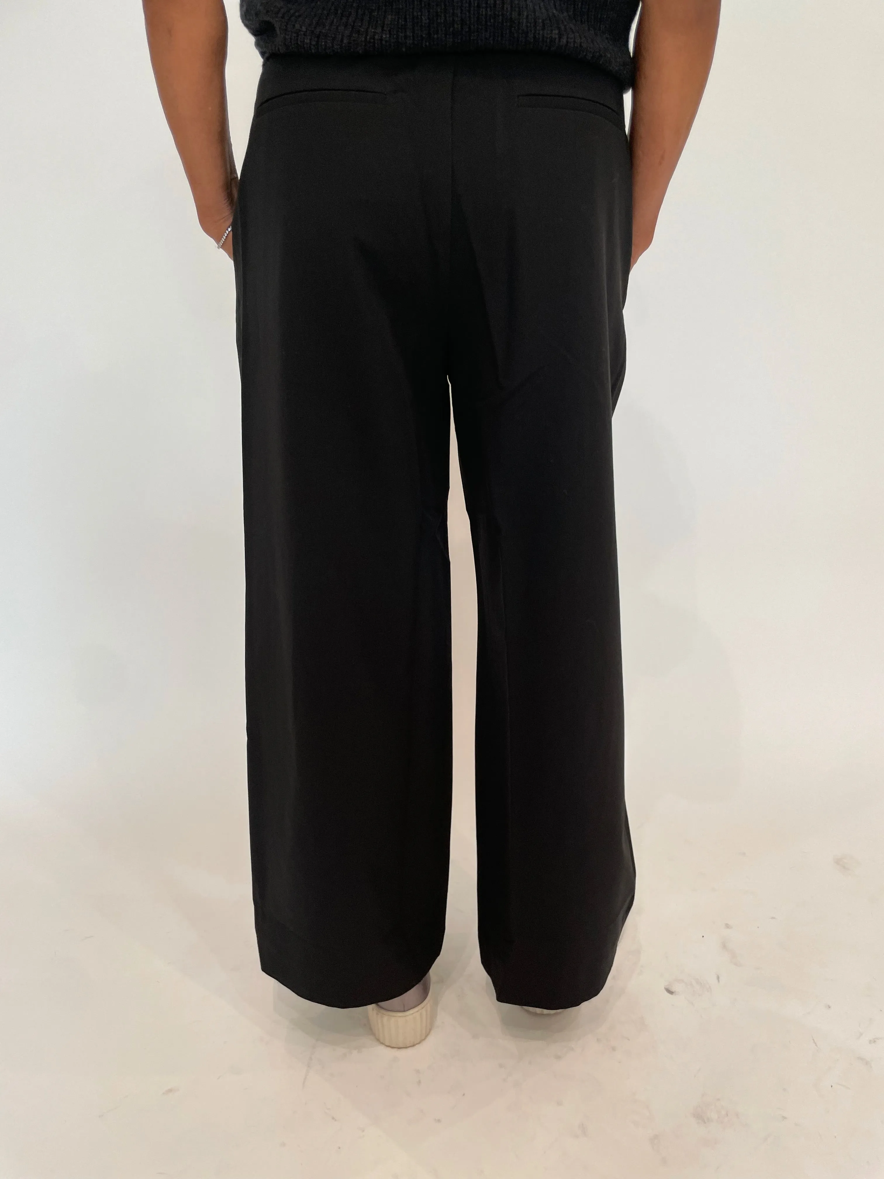 Wide Leg Pull-On Pants - Black